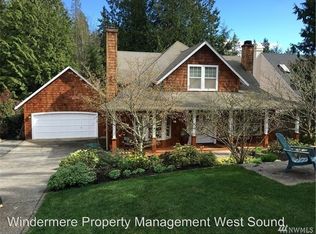 898 Alder Ave NE, Bainbridge Island, WA 98110