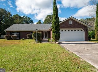81 Retreat Pl, Woodbine, GA 31569