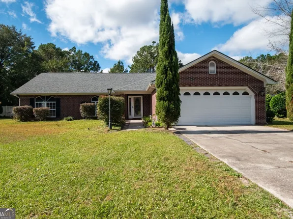 81 Retreat Pl, Woodbine, GA 31569