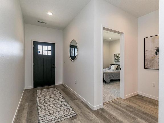 4th image of 1247 Vintage Ln #26