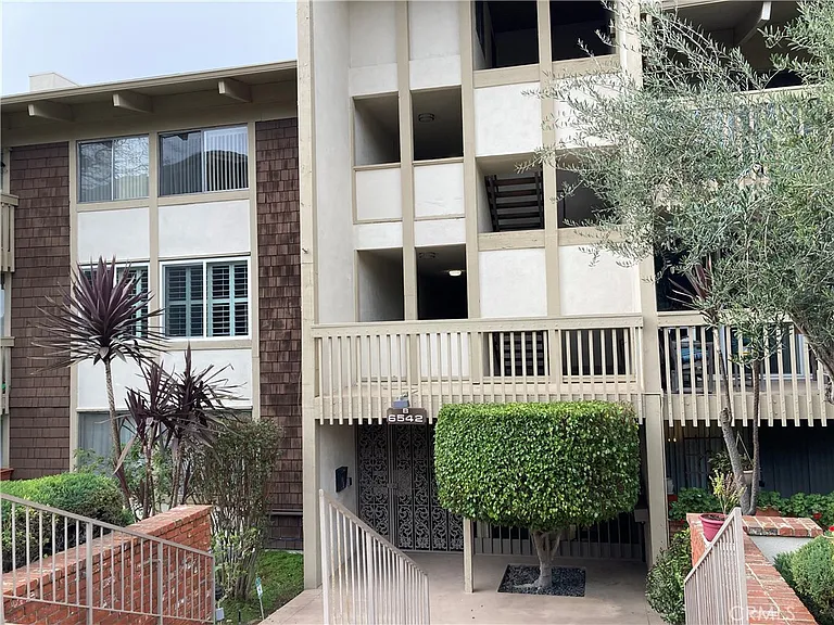 6542 Ocean Crest Dr #B306 — Photo 48
