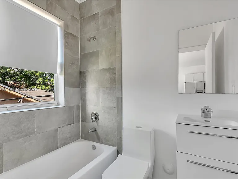 402 NW 12th Ave #213 — Photo 16