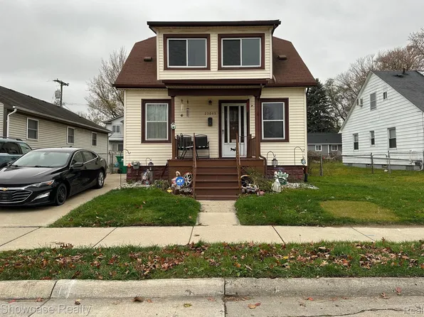 23045 Rein Ave, Eastpointe, MI 48021