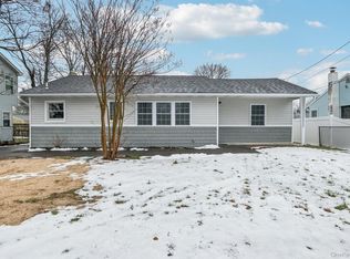 16 Belgrave Avenue, Bay Shore, NY 11706