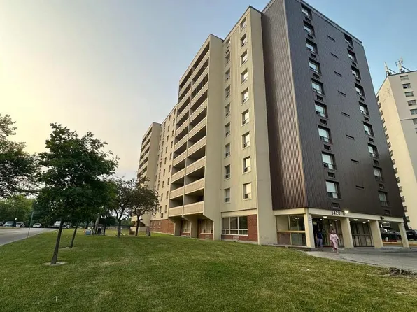 3420 Eglinton Ave E #404, Toronto, ON M1J 2H9