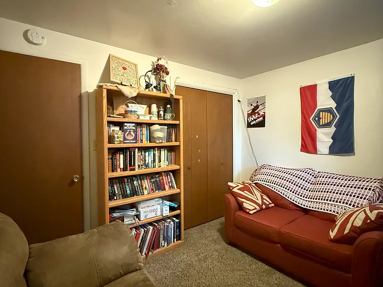 2012 E Nevada Cir #2012 — Photo 14