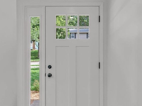 3rd image of 3100 Longhorn Dr