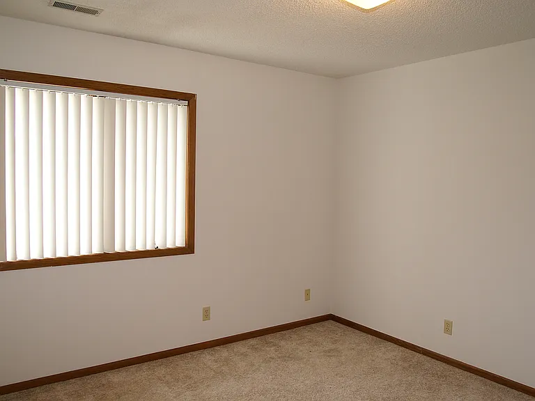 Sundance Apartments — Photo 11