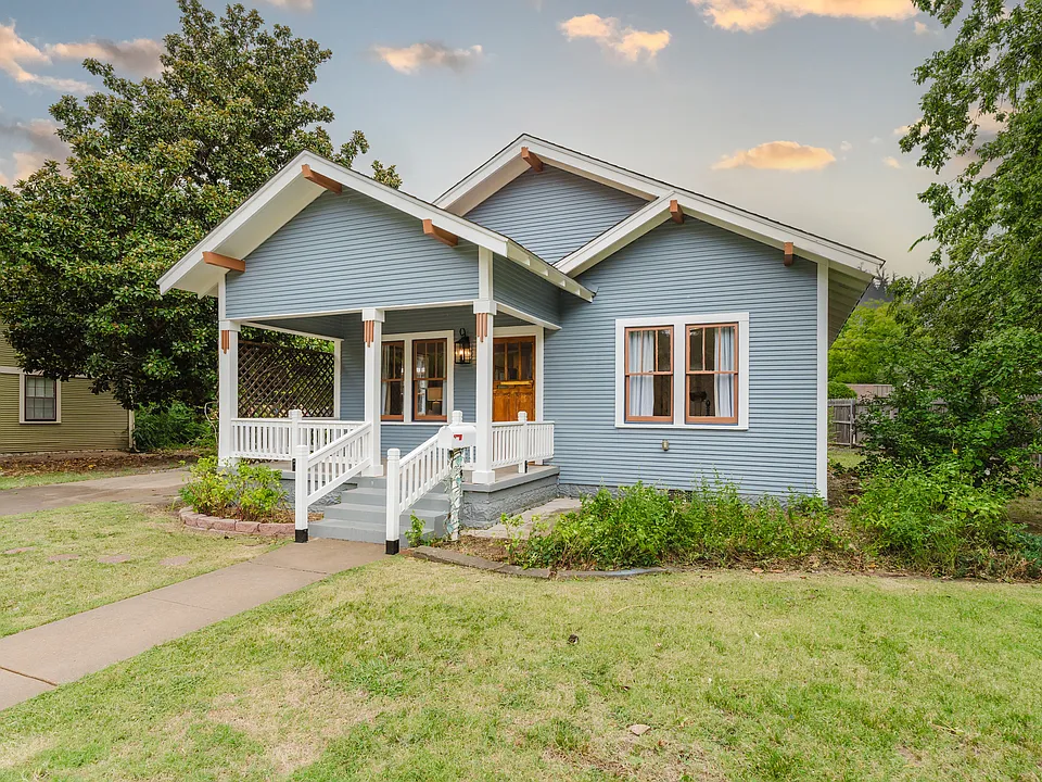 221 Alameda St