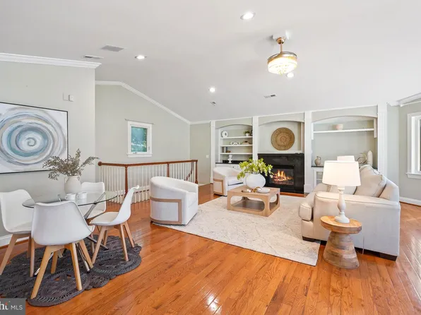 6036 Armstrong Ct, Alexandria, VA 22315