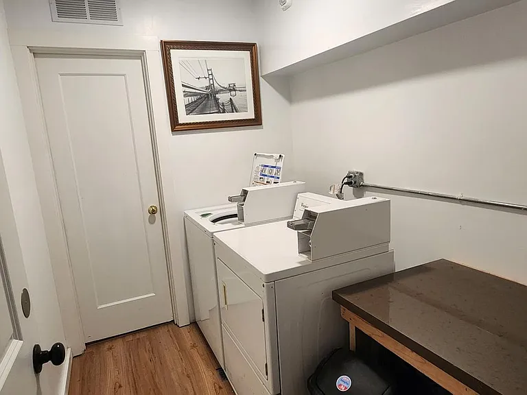 558 21st Ave — Photo 22