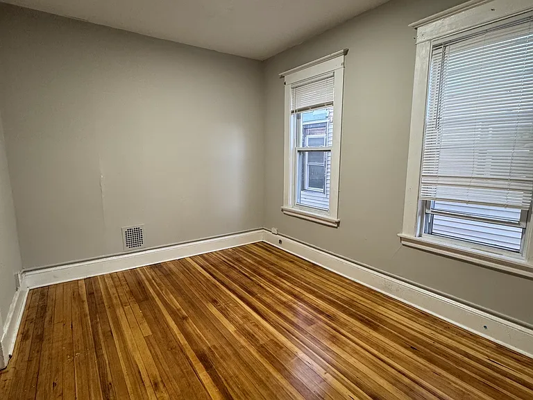 119 Carmel St #3 — Photo 9