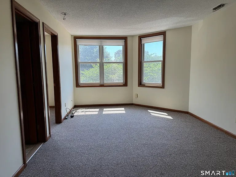 1022 W Main St #4 — Photo 6