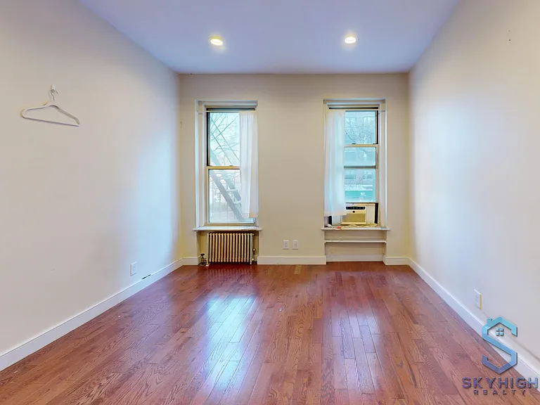 1598 3rd Ave #2A — Photo 7