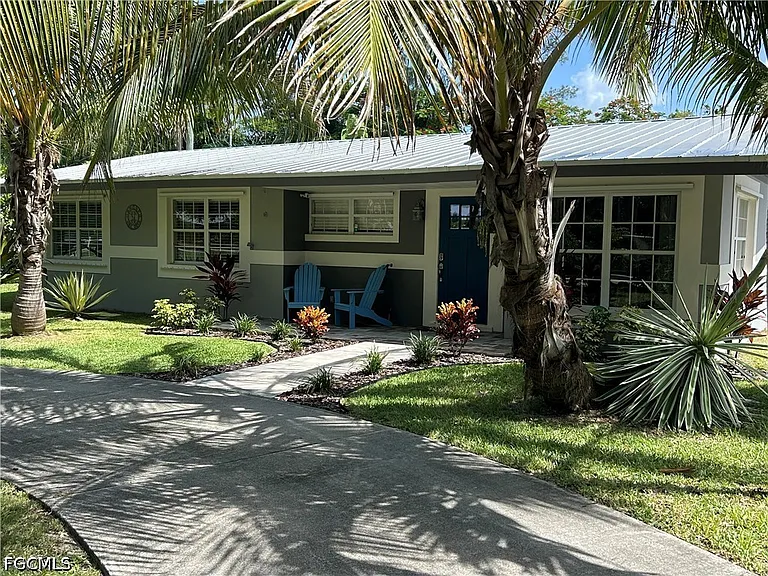 1343 Woodmere Ln — Photo 3