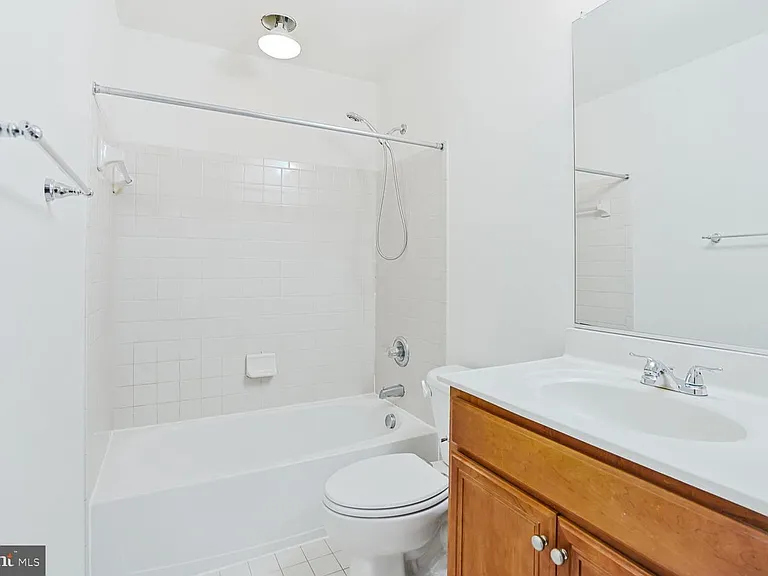 22062 Dilworth Sq — Photo 27
