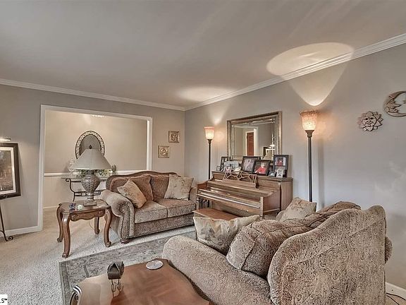 5th image of 108 Woodcliff Ct