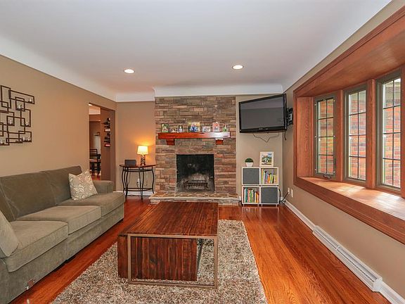 3rd image of 7948 Mitchell Farm Ln