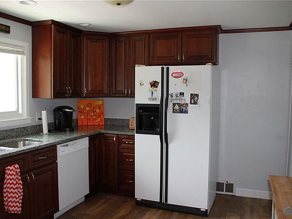 4th image of 1512 Darbyshire Dr