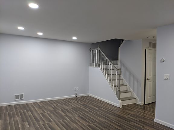 2nd image of 28 Heritage Dr APT D