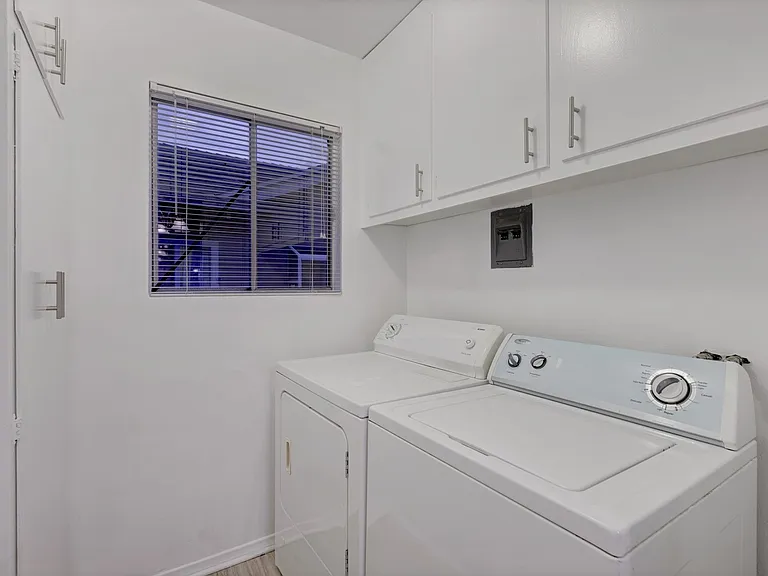 9767 Rhea Ave — Photo 11