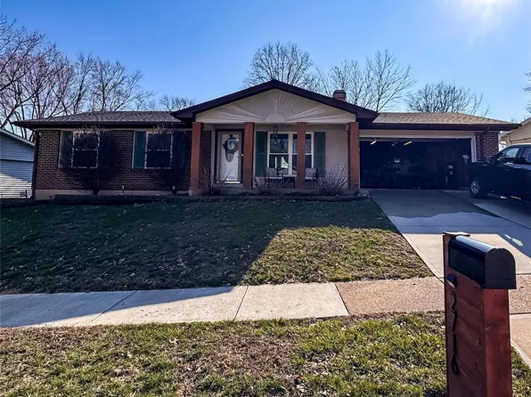 2716 Peachwood Trl, Saint Louis, MO 63129