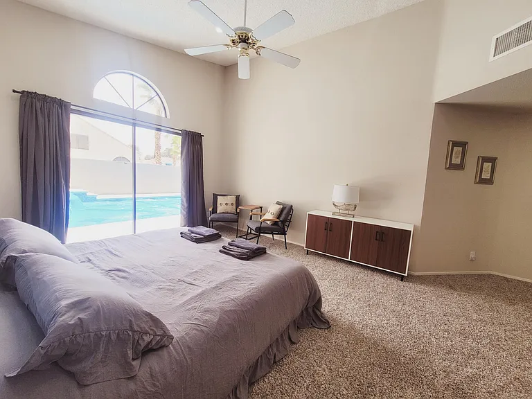 Agustine Cir — Photo 9