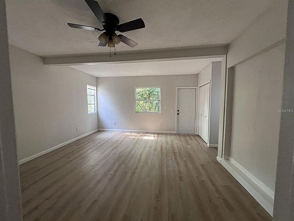 5th image of 1355 Lakeview Rd