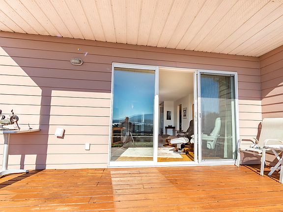 5th image of 1585 Field Rd #226
