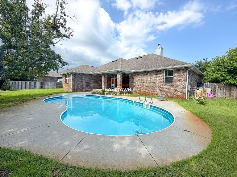 1467 W Shores Blvd — Photo 44