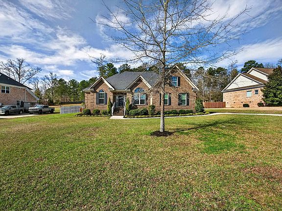 3rd image of 116 Renard Way