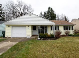 1113 Ranchland Dr, Mayfield Heights, OH 44124