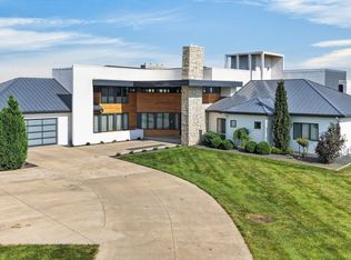 31600 Silverado Ln, Waukee, IA 50263