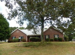 1511 White Cloud Dr, Deatsville, AL 36022