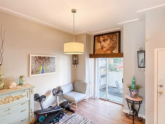 5th image of 21409 NE Dewdney Trunk Rd #7