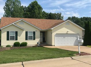 720 Santschi Dr, Herculaneum, MO 63048