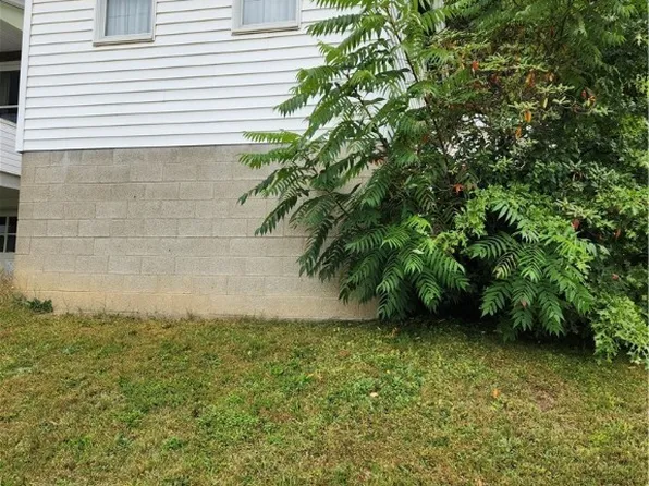 300 W 11th Ave, Tarentum, PA 15084