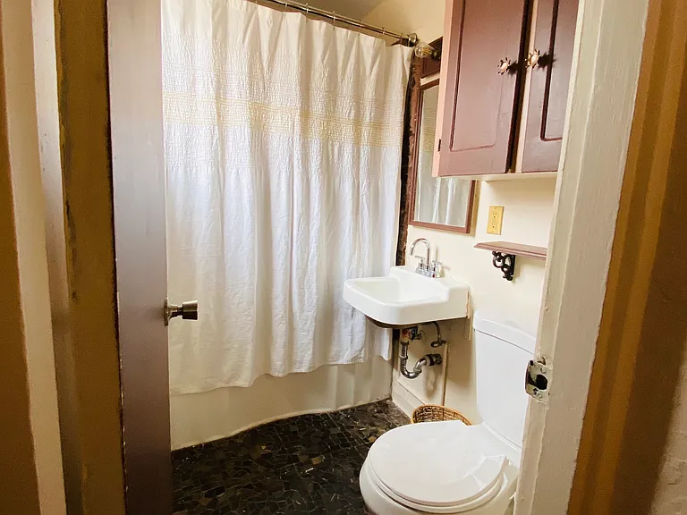 1109 Lead Ave SW #1/2 — Photo 25