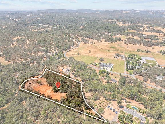 5th image of 22131 Deer Trail Ct