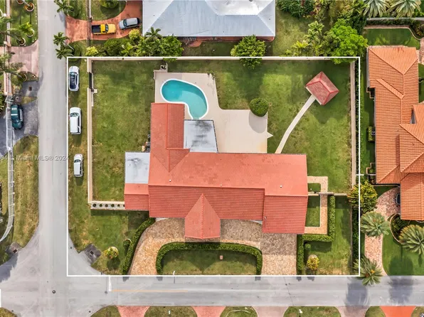 2740 SW 110th Ave, Miami, FL 33165