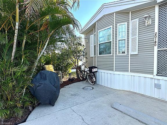 4th image of 20180 Ponce De Leon DR