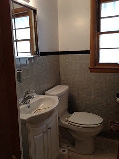 4th image of 2319 Richard Ave