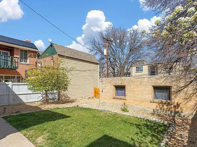 1320 N Saint Paul St #A — Photo 3