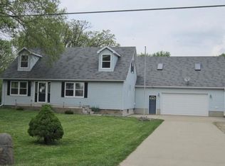 17171 191st St, Manchester, IA 52057