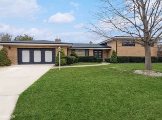 1319 Shagbark Dr, Des Plaines, IL 60018