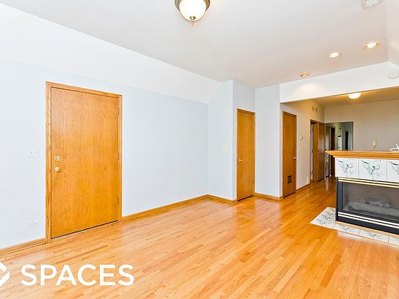 2nd image of 3713 N Janssen Ave #1HLS