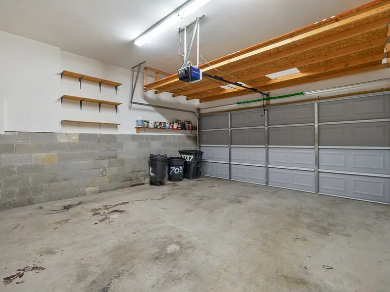 7037 Mooreland Ct — Photo 39