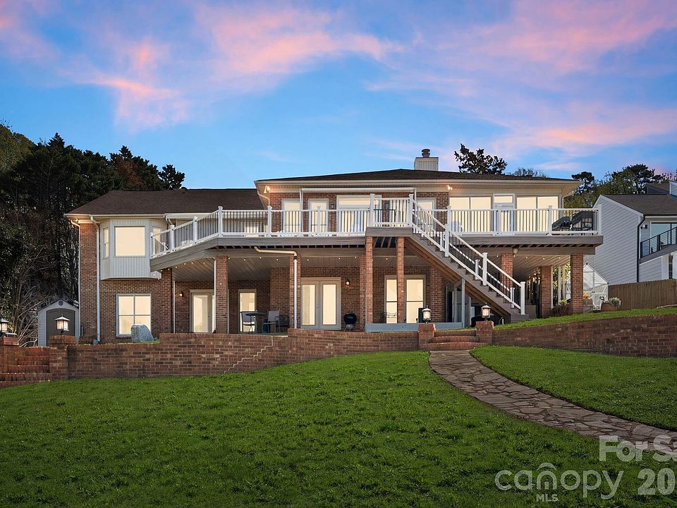 1st image of 15236 Elena Dr #3