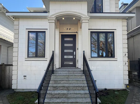 58 E 39th Ave #1, Vancouver, BC V5W 1J7