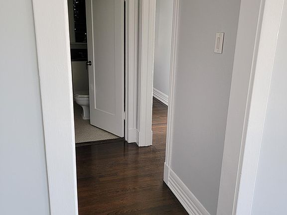 4th image of 1424 N Gardner St #108